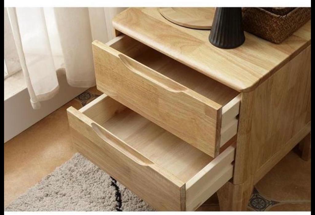 Mateo Scandinavian Solid Wood BedsideTable