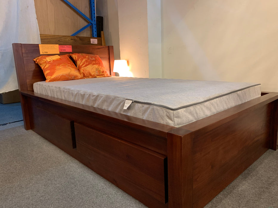 Warehouse Sale Amsterdam Bed with 2 Storage Drawers Full Solid Super Single (107cm x 190cm)( Picture for Reference Only ) ( Special Price $1499 )